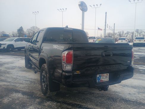 Used 2023 Toyota Tacoma TRD Off-Road image 7