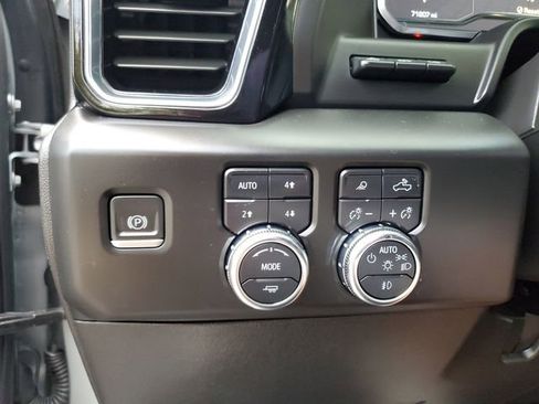 Used 2024 GMC Sierra 3500 Denali w/ Denali Reserve Package AWD/4WD image 30