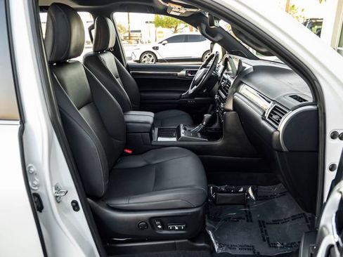Used 2023 Lexus GX 460 Premium w/ Accessory Package AWD/4WD image 41
