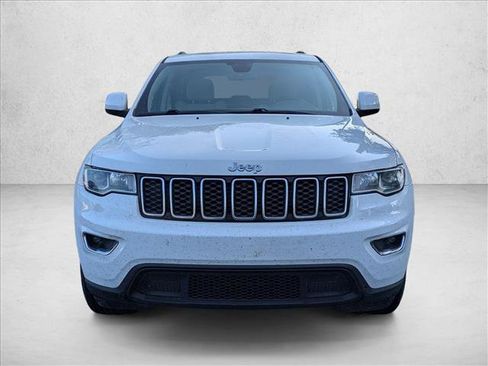 Used 2019 Jeep Grand Cherokee Laredo RWD image 2