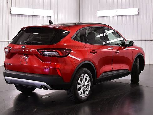 New 2025 Ford Escape Active w/ Cold Weather Package image 7