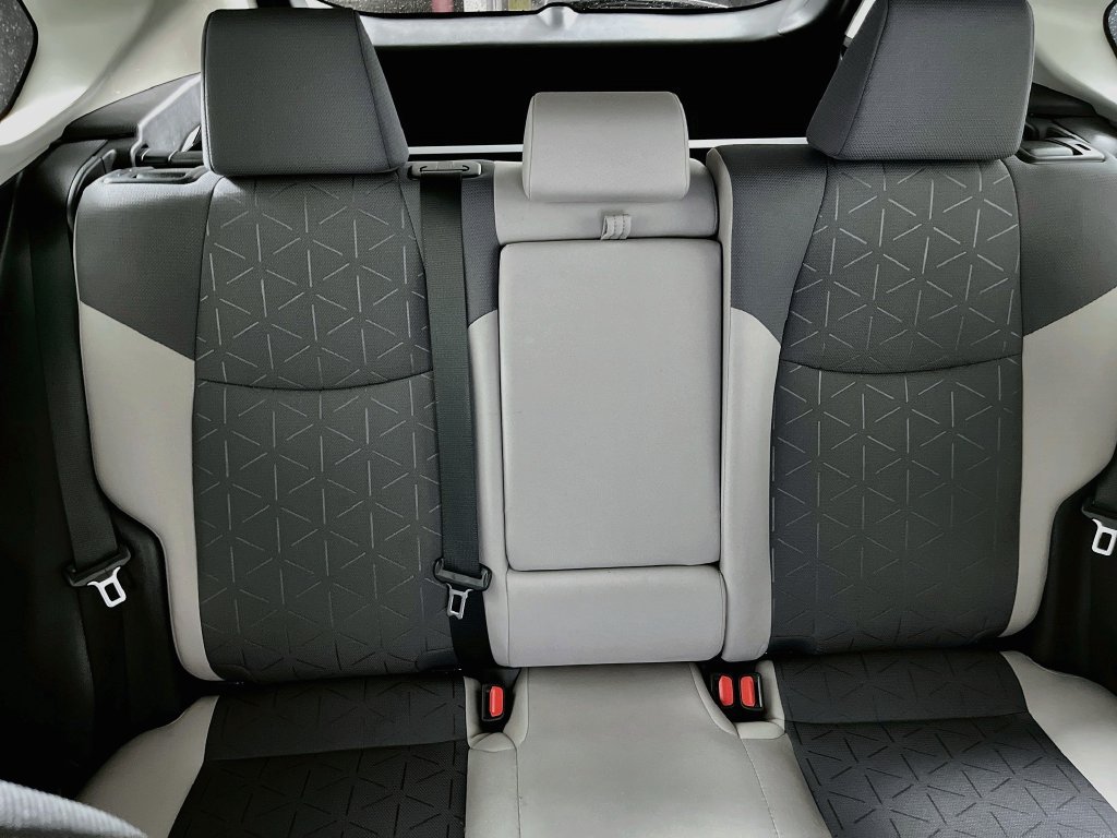 Used 2024 Toyota RAV4 XLE w/ Convenience Package FWD image 30