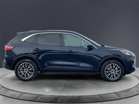 Used 2021 Ford Escape SE image 6