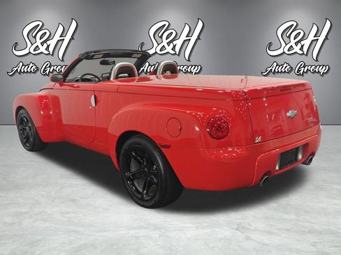 Used 2003 Chevrolet SSR w/ Preferred Equipment Group RWD image 10