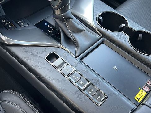 Used 2024 Lexus LX 600 4WD w/ Luxury Package image 21