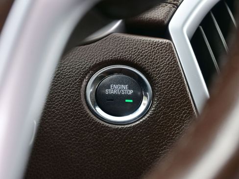 Used 2015 Cadillac SRX Luxury w/ Driver Awareness Package image 22