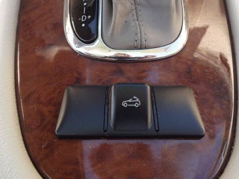 Used 2005 Mercedes-Benz CLK 500 Cabriolet image 20