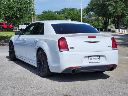Used 2023 Chrysler 300 C RWD image 4