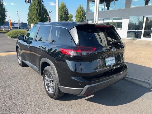 Used 2024 Nissan Rogue S AWD/4WD image 9