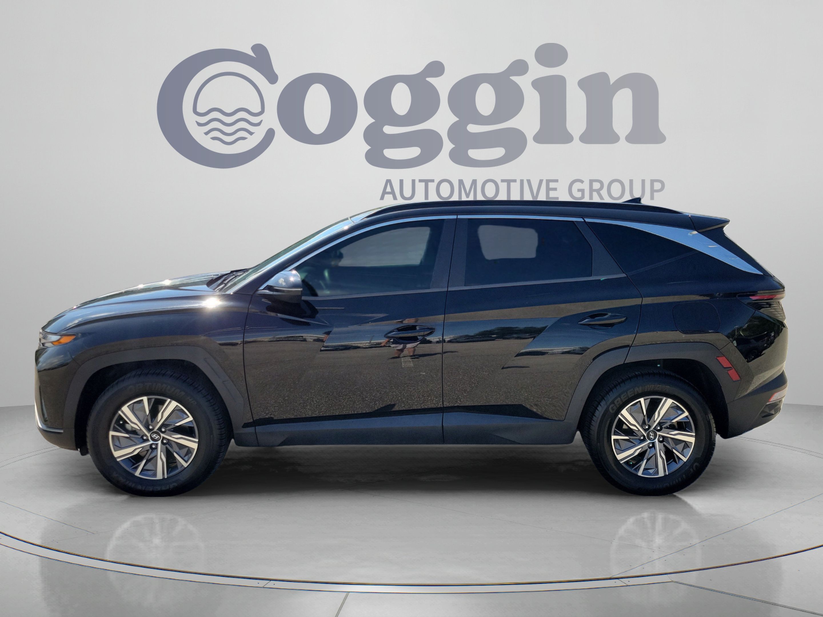 Used 2022 Hyundai Tucson Blue AWD/4WD image 2