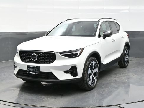 New 2026 Volvo XC40 B5 Plus w/ Protection Package Premier image 2