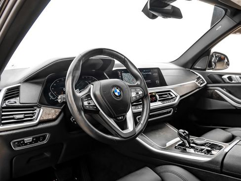 Used 2021 BMW X5 sDrive40i w/ Premium Package RWD image 3