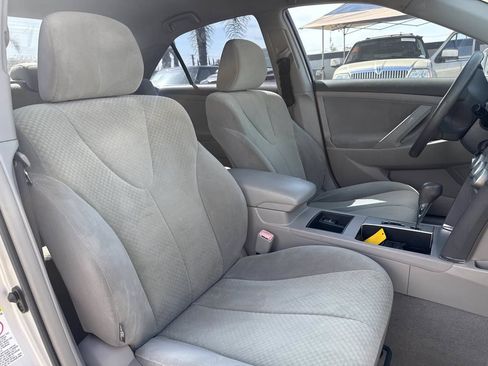 Used 2009 Toyota Camry FWD image 17