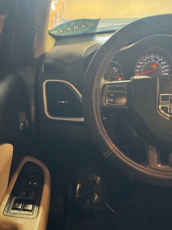 Used 2012 Dodge Avenger SE FWD image 11