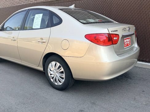 Used 2010 Hyundai Elantra GLS FWD image 5