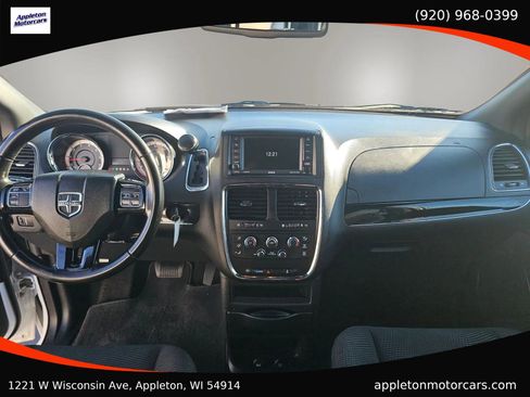 Used 2020 Dodge Grand Caravan SE image 19