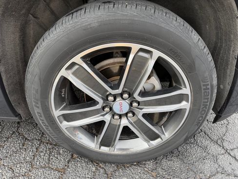 Used 2019 GMC Acadia Denali w/ Technology Package image 10