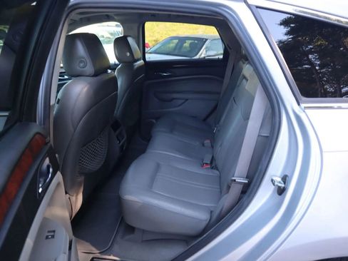 Used 2011 Cadillac SRX Luxury image 11