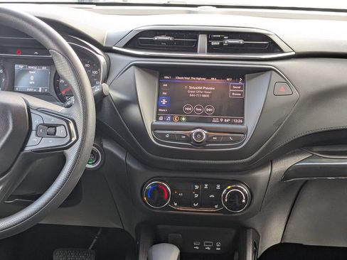 Certified 2023 Chevrolet TrailBlazer LT FWD image 17