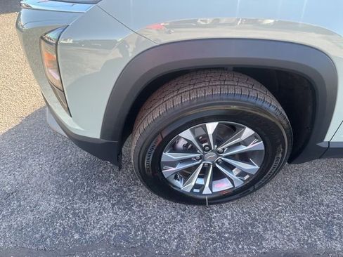 New 2026 Chevrolet Equinox LT image 10