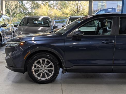 Used 2023 Honda CR-V EX-L image 9