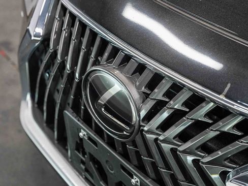 Used 2024 Lexus ES 350 w/ Premium Package FWD image 8