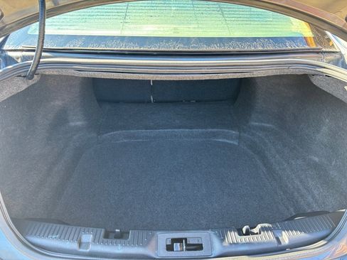 Used 2018 Ford Taurus Limited image 45