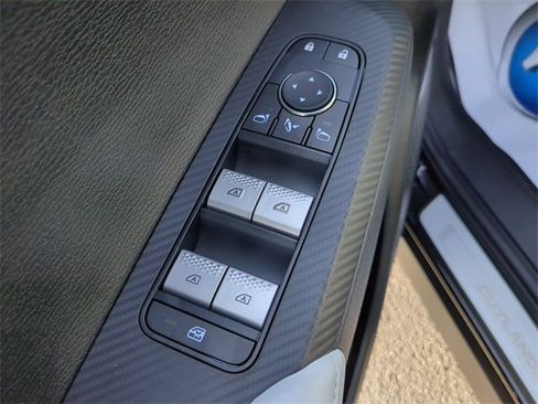 New 2025 Mitsubishi Outlander AWD image 21