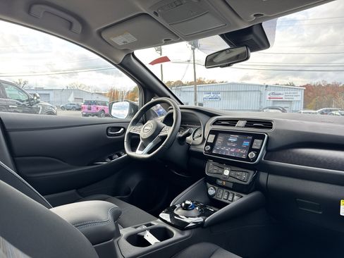 New 2025 Nissan Leaf SV Plus image 15