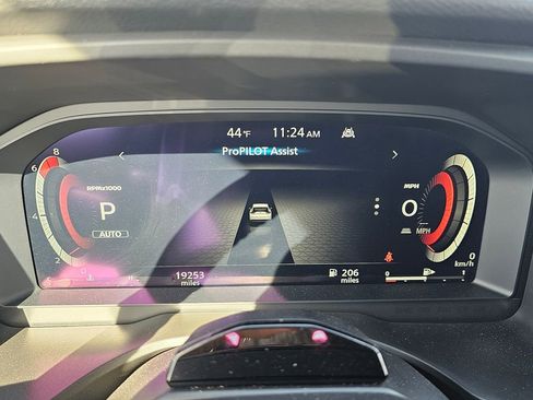 Certified 2025 Nissan Rogue SL w/ Tech Package image 21