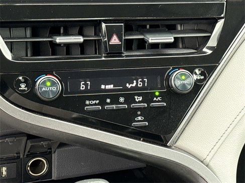 Used 2023 Toyota Camry XSE image 21