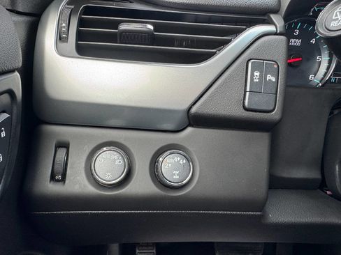 Used 2019 Chevrolet Tahoe 4WD w/ Suspension Package, Off-Road image 15