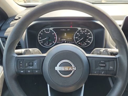 Used 2024 Nissan Rogue S AWD/4WD image 33