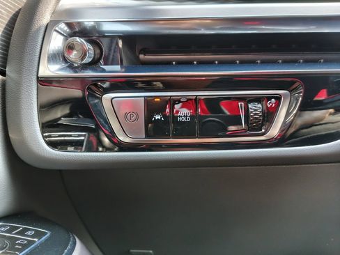 Used 2024 Cadillac Lyriq Luxury AWD/4WD image 24