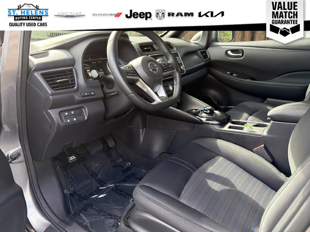 Used 2022 Nissan Leaf SV FWD image 11