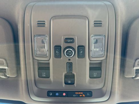 Used 2025 GMC Yukon XL Denali w/ Sun & Power Step Package AWD/4WD image 34