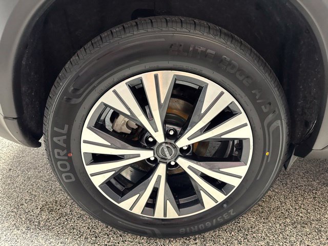Used 2023 Nissan Rogue SV AWD/4WD image 21