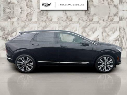 Used 2025 Cadillac Optiq Luxury 2 AWD/4WD image 6