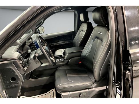 Used 2024 Ford Expedition Platinum AWD/4WD image 27