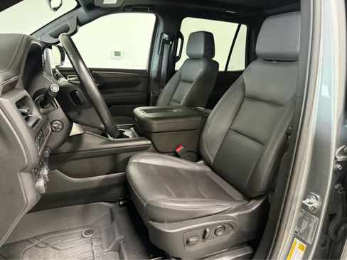 Used 2023 Chevrolet Tahoe Z71 w/ Z71 Off-Road Package AWD/4WD image 13