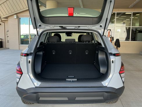 New 2026 Hyundai Kona SE AWD/4WD image 12