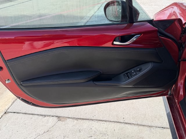 Used 2023 MAZDA MX-5 Miata Grand Touring w/ Weather Package RWD image 7