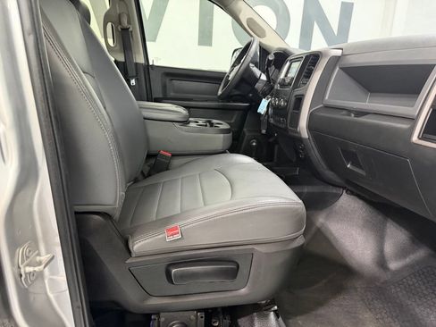 Used 2018 RAM 2500 Tradesman w/ Chrome Appearance Group AWD/4WD image 32