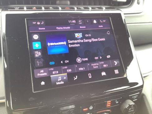 New 2025 Jeep Grand Cherokee Laredo image 8