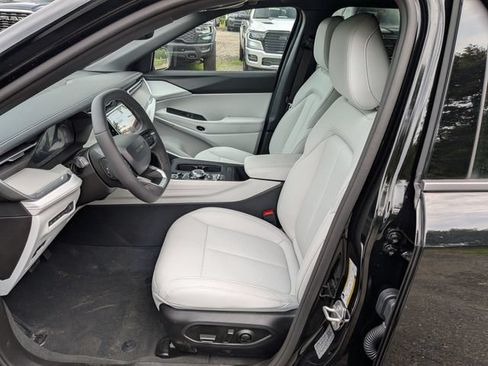 New 2026 Jeep Cherokee Limited AWD/4WD image 9