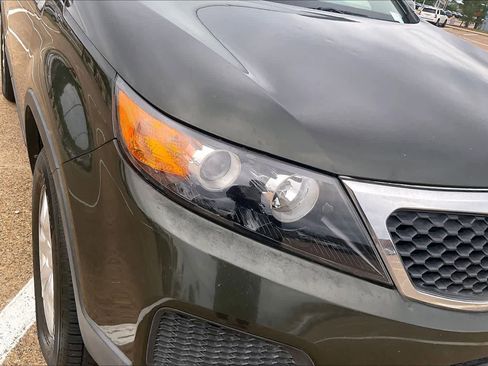 Used 2011 Kia Sorento LX image 29