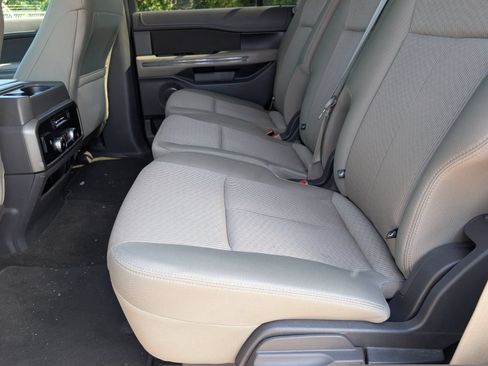 Used 2020 Ford Expedition XLT RWD image 8