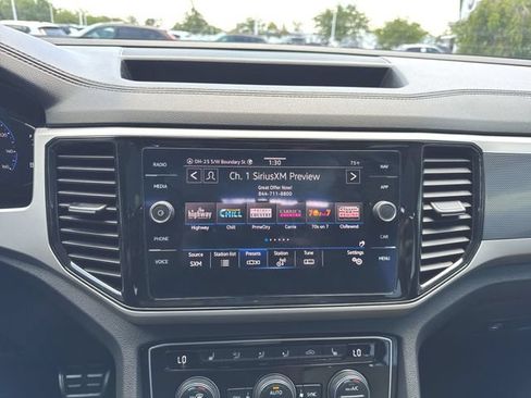 Used 2021 Volkswagen Atlas Cross Sport SEL R-Line FWD image 13