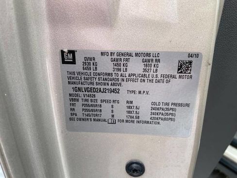 Used 2010 Chevrolet Traverse LT w/ Personal Connectivity Package image 33