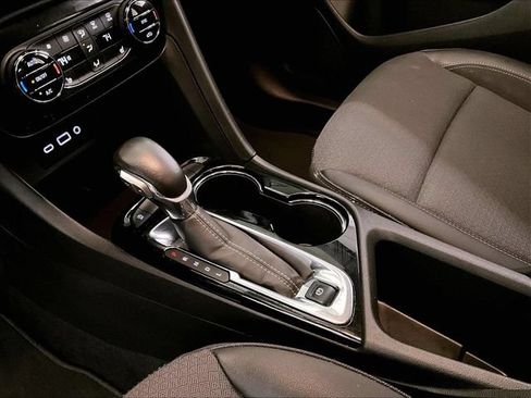 Used 2022 Buick Encore GX Select w/ Sport Touring Package FWD image 16
